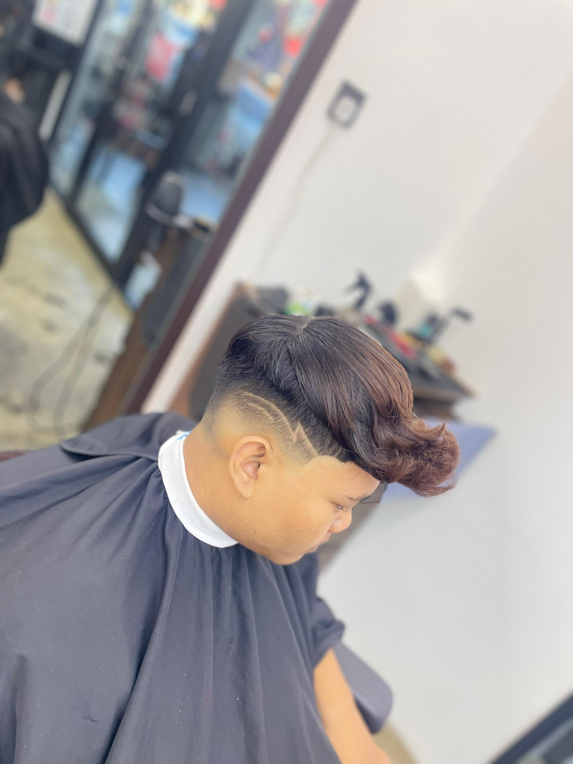 Mid Fade Sweep by Prabha — Platinum Cutz Singapore